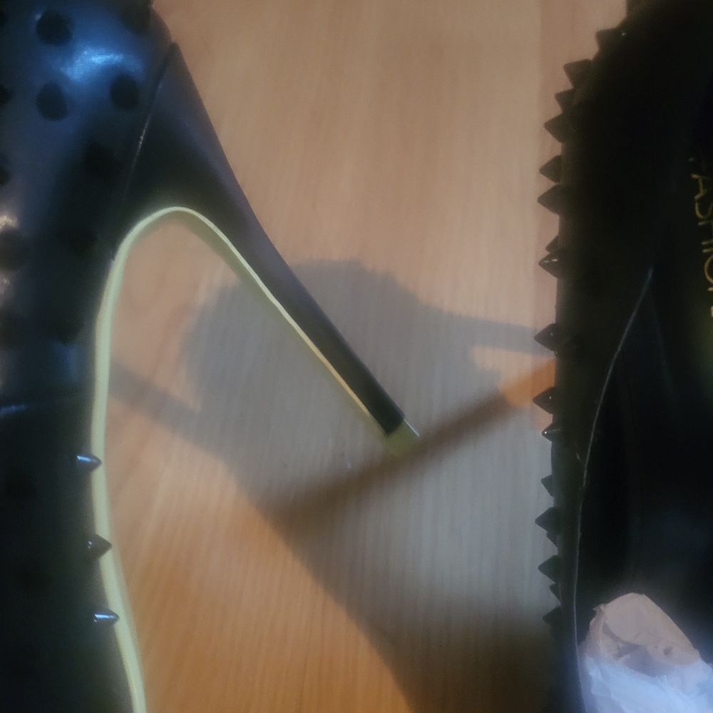 Shoes - Picture 2 of 2